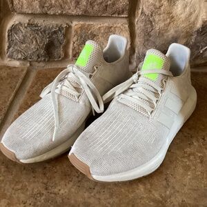 Adidas Swift Run Casual Sneakers Men 10.5 Alumina IF3986 Shoes